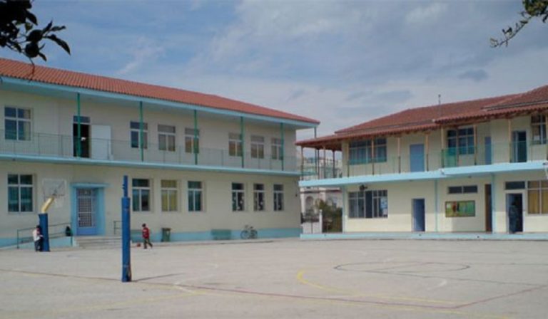 OIEΛΕ: Αλλαγές τίτλων σε σχολεία για να χαθούν εργασιακά δικαιώματα