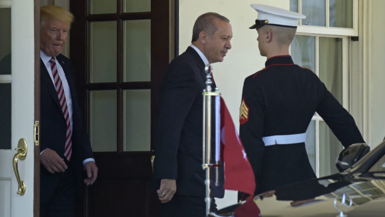 Ερντογάν σε Τραμπ : Η ‘Αγκυρα θα αντιδράσει χωρίς να ρωτήσει κανέναν