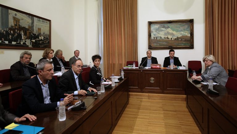 Βουλή: Ξεκίνησαν οι εργασίες της Εξεταστικής για τα σκάνδαλα στην υγεία