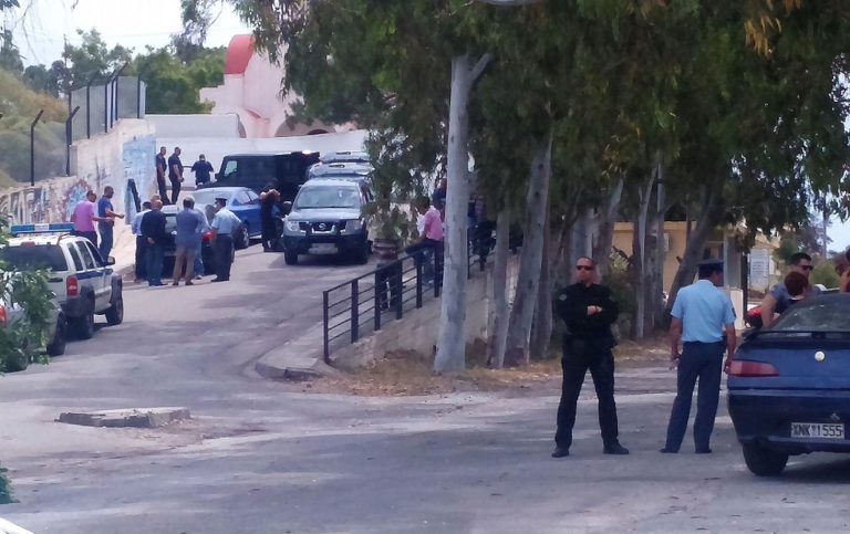 Παραδόθηκε ο ένοπλος που είχε εισβάλει στον ΟΚΑΝΑ Χανίων