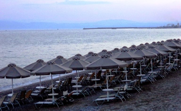 Καλαμάτα: Χρόνο ζητούν οι επαγγελματίες της παραλίας