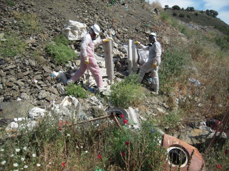 Ικαρία: Ζητούν απομάκρυνση αμιάντου από τον ΧΑΔΑ
