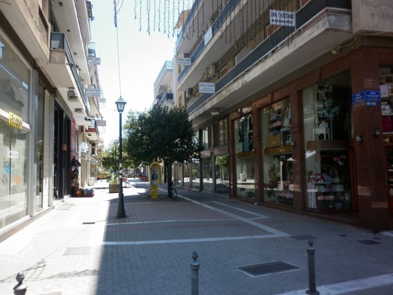 Δεν άνοιξαν τα καταστήματά τους οι έμποροι του Βόλου