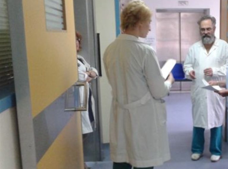 Απορρίπτει η ΕΙΝΑΠ το ν/σ που ρυθμίζει τις ώρες εργασίας των γιατρών