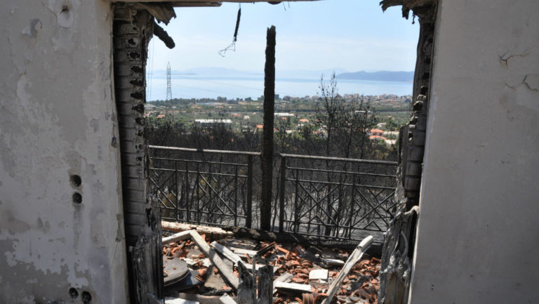 Σύλληψη 28χρονου για τη φωτιά στους Αγίους Θεοδώρους