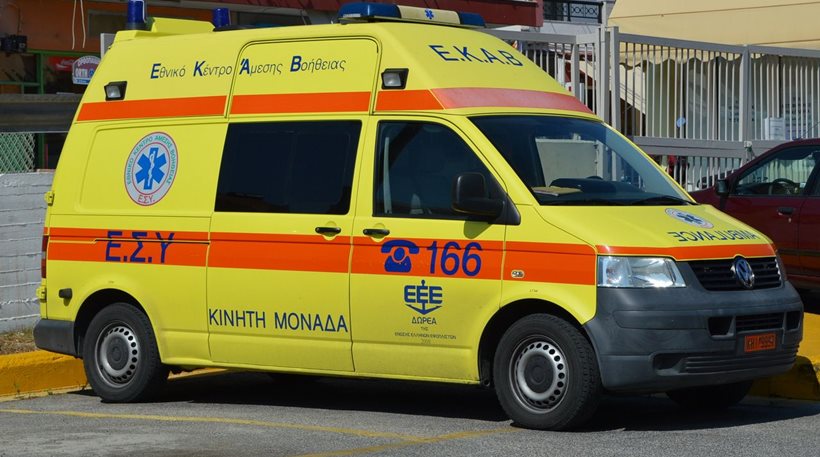 Παράσυρση πεζής από μοτοσυκλέτα στη Β. Σοφίας – Μεταφέρθηκε στο νοσοκομείο τραυματισμένη