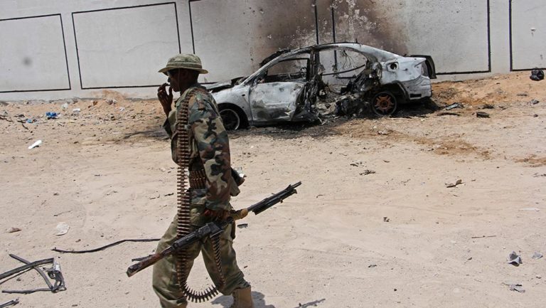 Διεθνής Αμνηστία: Οι αμερικανικοί βομβαρδισμοί στη Σομαλία αποτελούν πιθανά «εγκλήματα πολέμου»