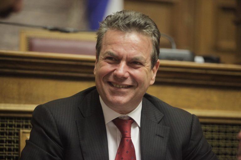 Στη Λέσβο σήμερα ο αν. υπουργός Εργασίας Τάσος Πετρόπουλος