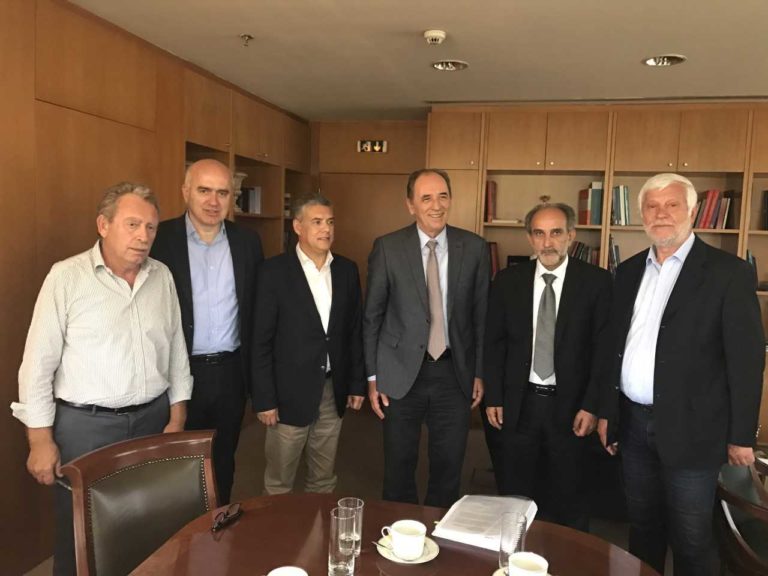 Συνάντηση Ένωσης Περιφερειών με Σταθάκη για το δομημένο περιβάλλον