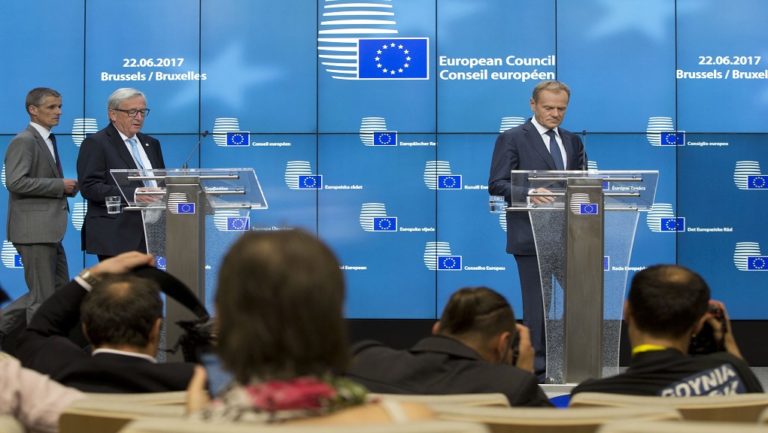 Τουσκ – Γιούνκερ: Αισιόδοξοι για την Ευρωζώνη – Ισχυρή ανάπτυξη και πτώση ανεργίας
