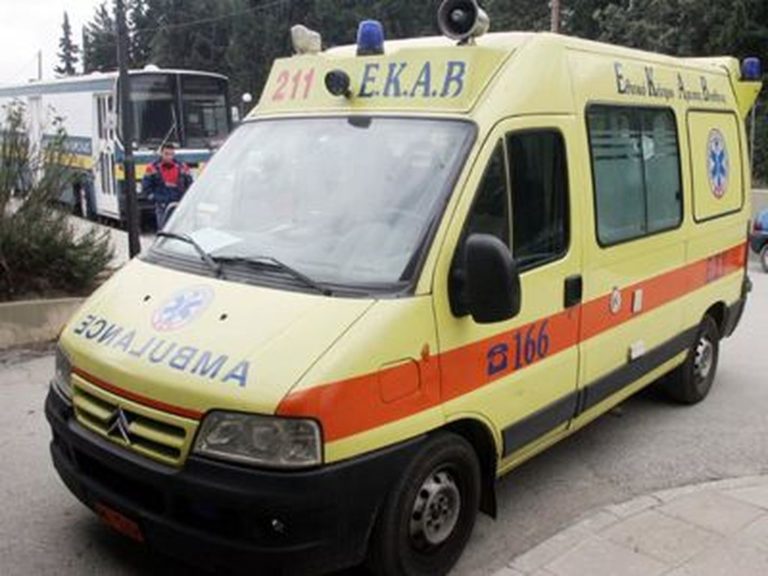 Ηράκλειο: Τρεις τραυματίες από σύγκρουση αυτοκινήτων