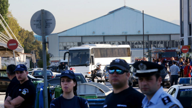 Ολοκληρώνεται η επιχείρηση εκκένωσης του Ελληνικού (video)