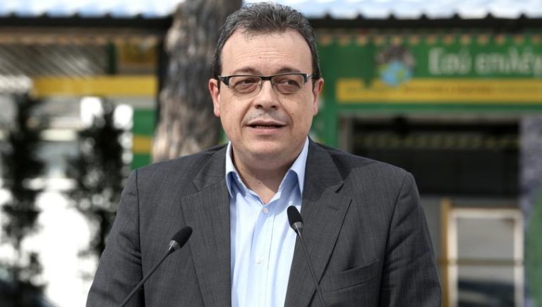 Αλλαγή του θεσμικού πλαισίου ανακύκλωσης προανήγγειλε ο Σωκράτης Φάμελλος