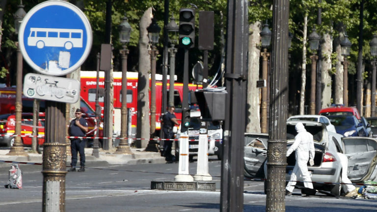 Επίθεση Γαλλία: Αποθήκη όπλων κατασχέθηκε στο σπίτι του δράστη