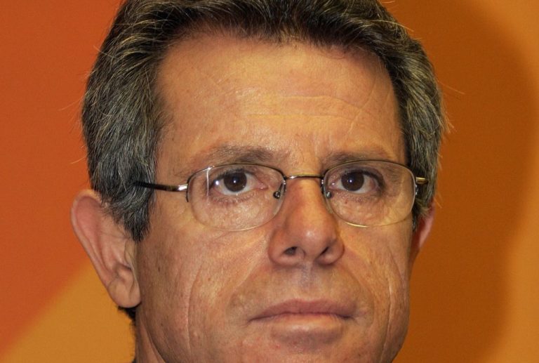 “Η κυβέρνηση, να ρωτήσει την κοινωνία εάν πανηγυρίζει για τη συμφωνία του Γιουρογκρουπ” (audio)