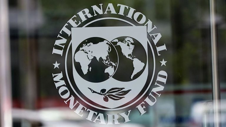 Aνάπτυξη 2% το 2018 και 1,8% το 2019 συνεχίζει να βλέπει το ΔΝΤ