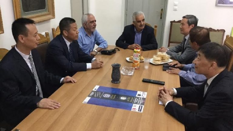 Τα είπε με Κινέζους δημοσιογράφους