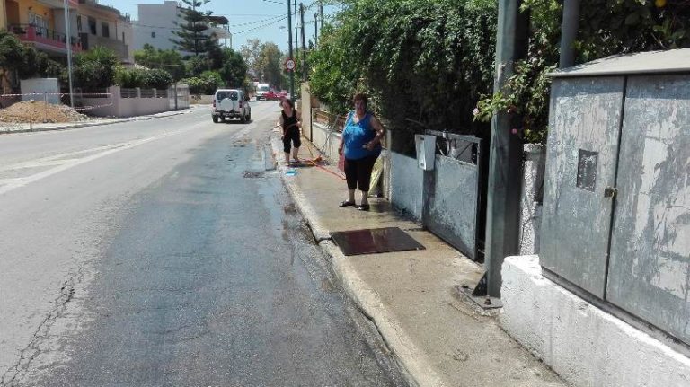 Χανιά: Σοβαρή βλάβη στον κεντρικό αγωγό του ΟΑΚ