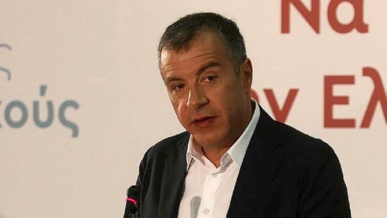 Στ. Θεοδωράκης: «Τελικά δεν είναι όλα καλά με την υγεία μου»