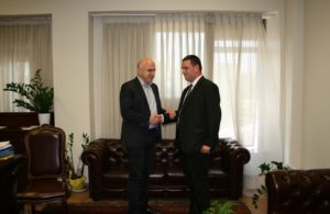Συνάντηση με Νομάρχη Κίρτζαλι