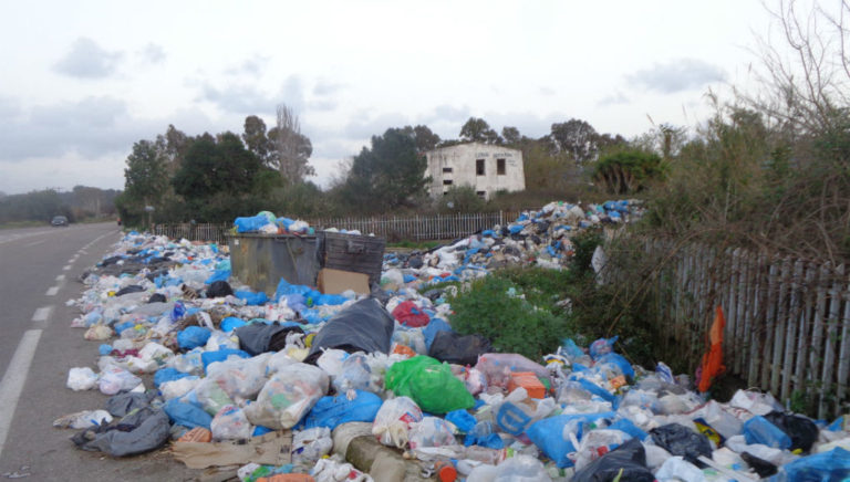 Ζάκυνθος: Μόνιμο φαινόμενο τα σκουπίδια