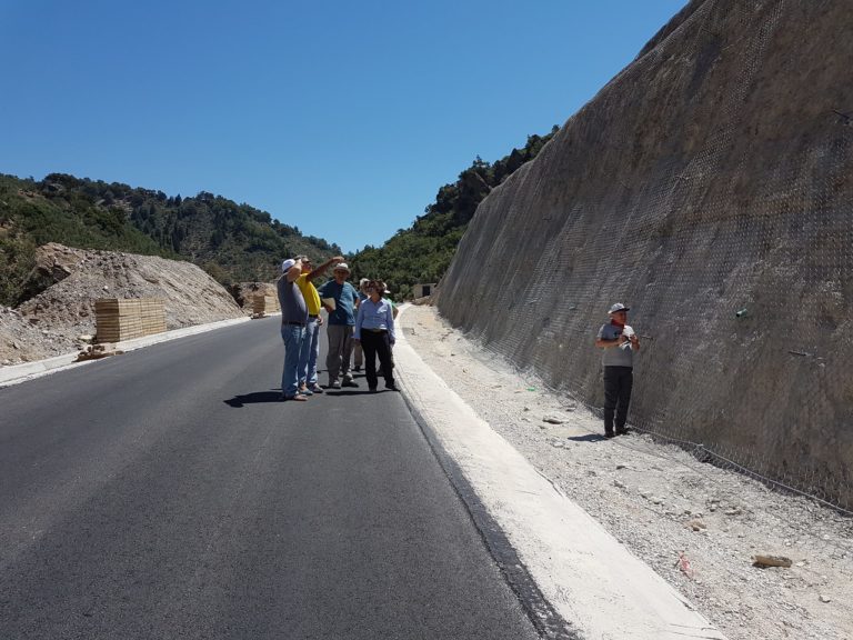 Επίσκεψη Περιφερειάρχη σε έργα στο Πλωμάρι