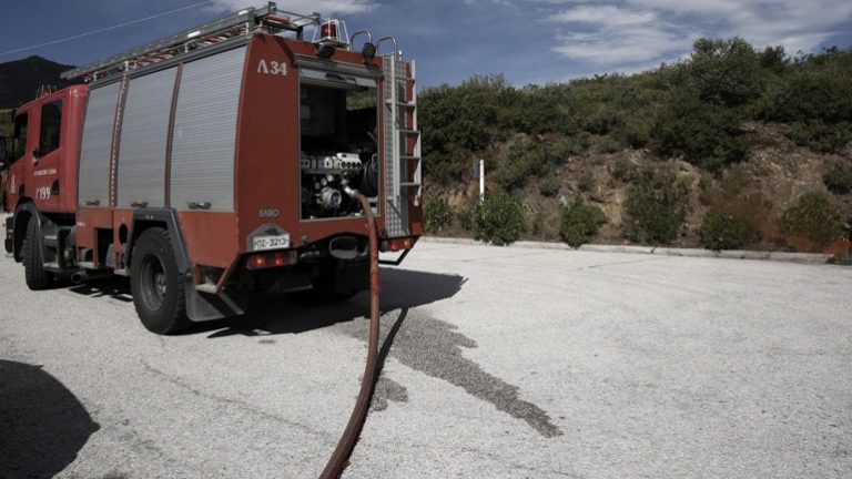 Χανιά: Αναστάτωση από μικρής έκτασης πυρκαγιά σε κτίριο του δήμου