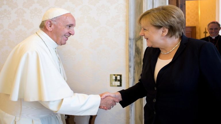 Πάπας: Να μην ξεχάσουν οι ηγέτες της G20 τα 30 εκατομμύρια λιμοκτονούντες
