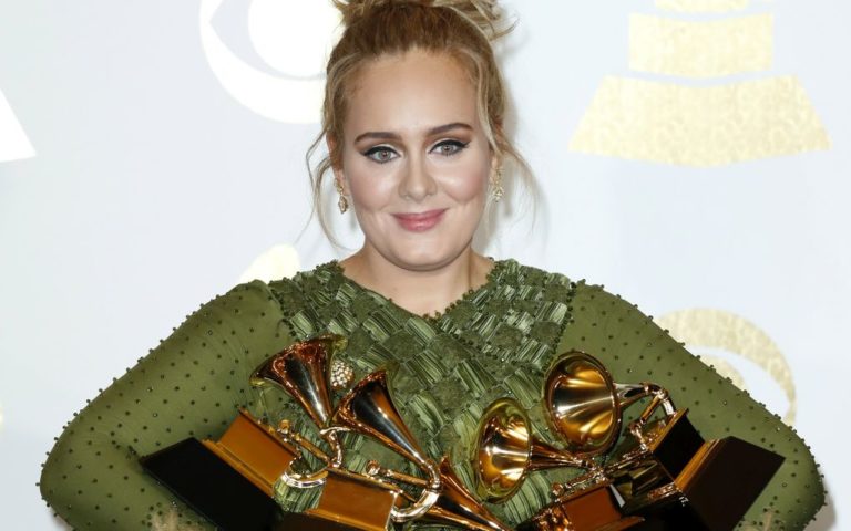 Εκατομμύρια αναμένεται να χάσει η Adele από τις ακυρώσεις των συναυλιών της