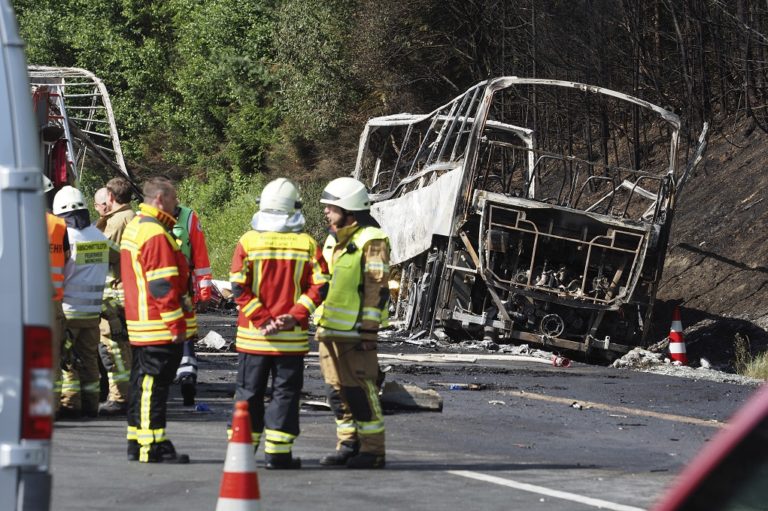 Γερμανία: Τροχαίο με λεωφορείο – Έντεκα νεκροί, επτά αγνοούμενοι