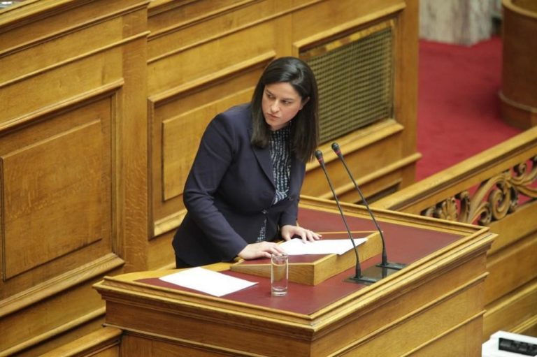 Κεραμέως: Ο κ. Τσίπρας κορόιδεψε τους μαθητές και τους γονείς τους