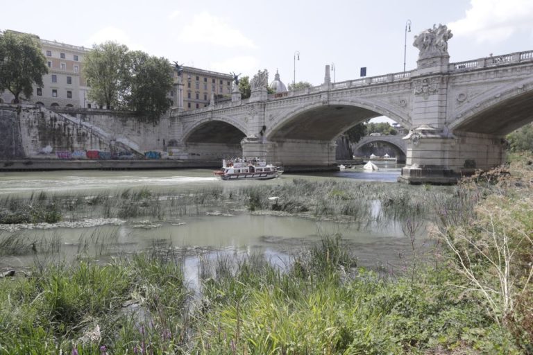 Αναβάλλονται οι διακοπές στην υδροδότηση της Ρώμης