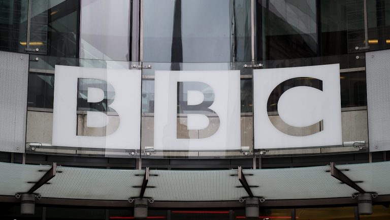 Σκάνδαλο διάκρισης εναντίον γυναικών στο BBC – Ισότιμη αμοιβή για ισότιμη εργασία; (άρθρο)