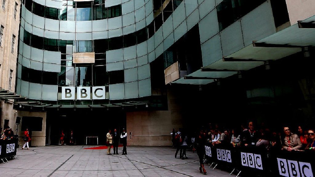 BBC: Στη δημοσιότητα οι υψηλότερα αμειβόμενοι υπάλληλοί του