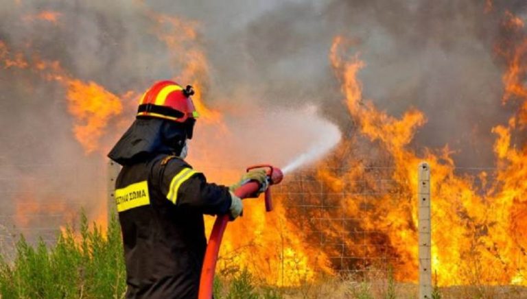 Ζάκυνθος: Σε ύφεση το πύρινο μέτωπο στην Αναφωνήτρια