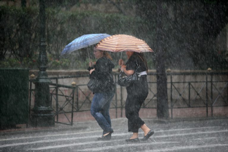 Βροχές, καταιγίδες και ισχυροί άνεμοι από το βράδυ του Σαββάτου 15 Ιουλίου