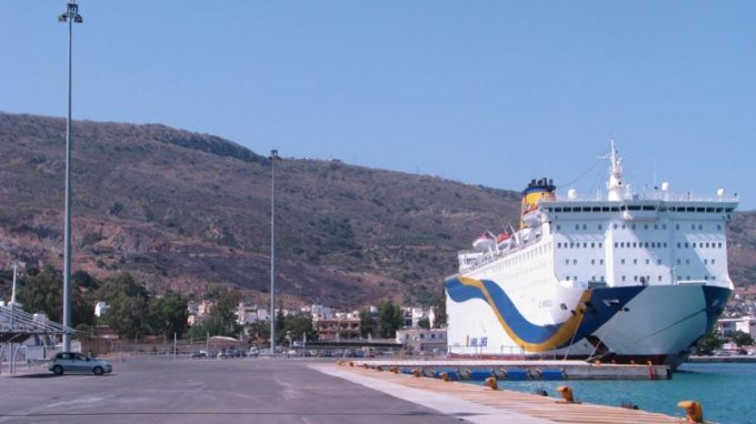 Χανιά: Εγκατάλειψη σκύλου, στο κιόσκι της ΑΝΕΚ