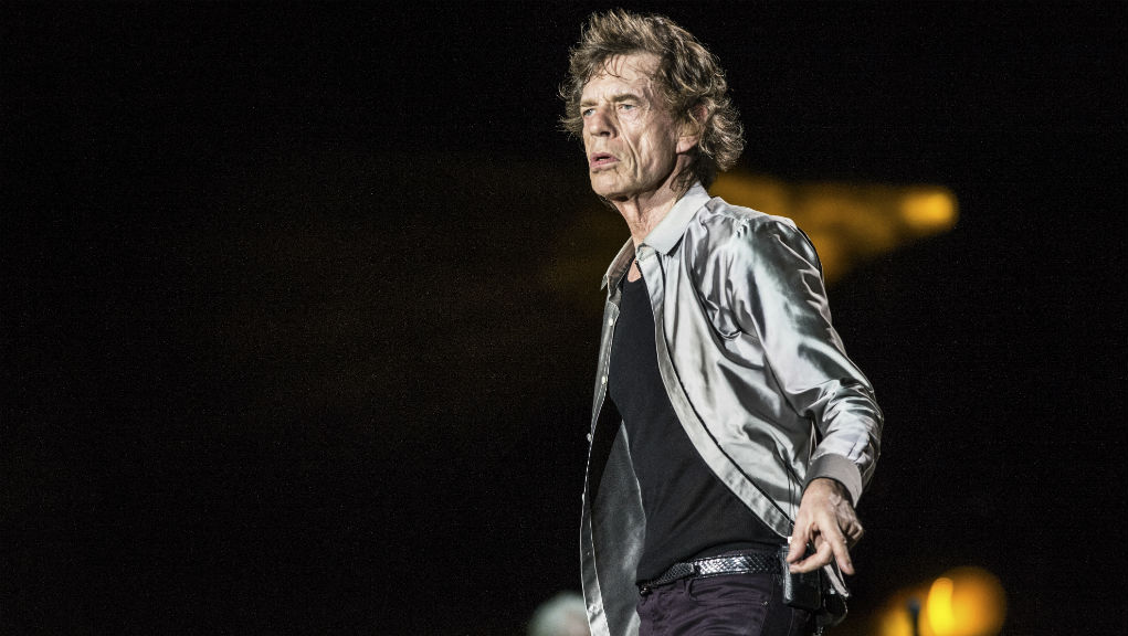 Ο Mick Jagger ψάχνει την Αγγλία και ειρωνεύεται τον Τραμπ (video)