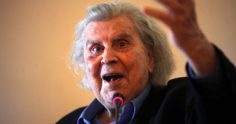 Χανιά: Με μουσικές του M. Θεοδωράκη «πλημμύρισε» το παλιό λιμάνι