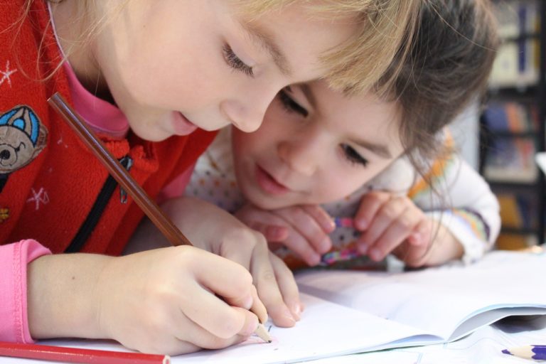 Mobile School – Ενα “μαγικό κουτί” γνώσης στη Θεσσαλονίκη