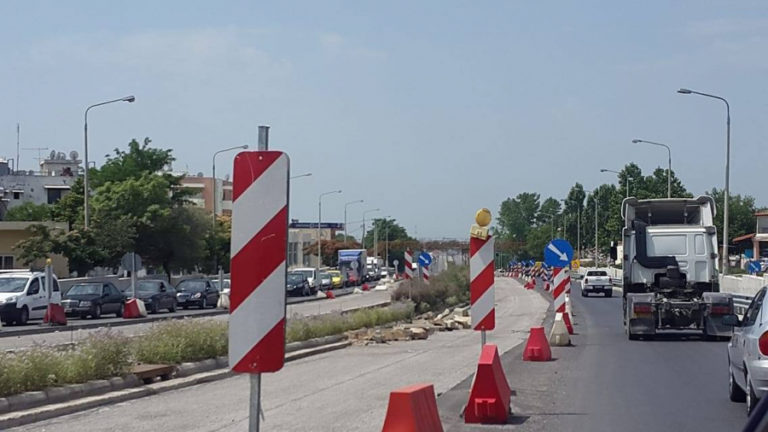Έρημη πόλη η Θεσσαλονίκη – “Βουλιάζει” η Χαλκιδική