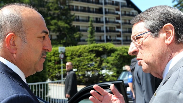 Κυπριακό: Για εμπλοκή στις συνομιλίες κάνουν λόγο κυβερνητικές πηγές