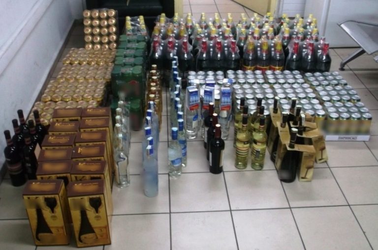 Σέρρες: Συλλήψεις για λαθραία ποτά και τσιγάρα