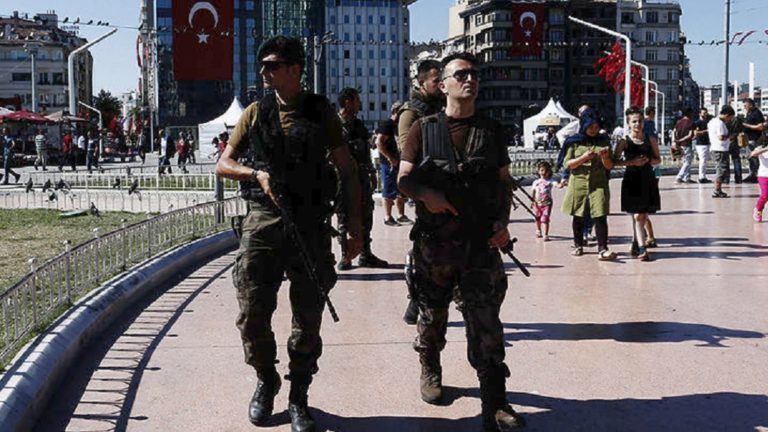 Tουρκία: Στο εδώλιο Γερμανός τουρκικής καταγωγής για “τρομοκρατική προπαγάνδα”