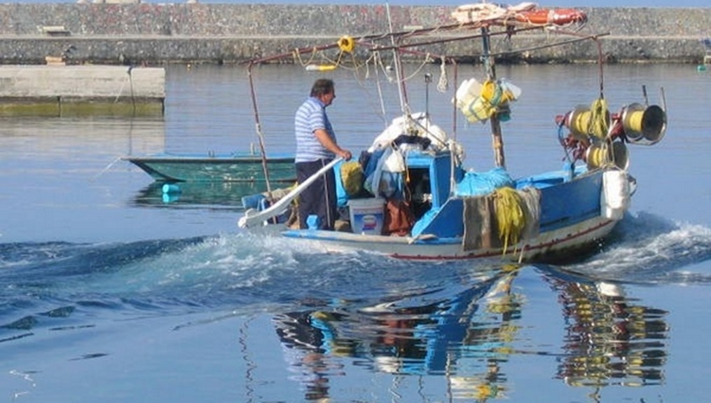 Κέρκυρα: Θαλάσσιες ζώνες απαγόρευσης αλιείας προτείνουν Θ. Γουλής και Χ. Άνθης