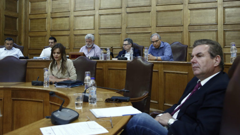 Άρχισε στην Επιτροπή η συζήτηση του νομοσχεδίου για τα εργασιακά (video)