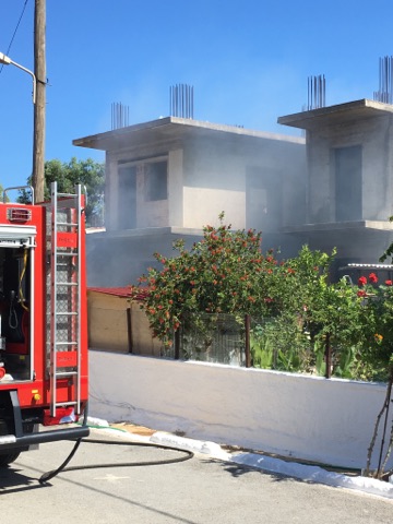 Αναστάτωση από παράνομη πυρκαγιά στην Κάτω Σούδα (video)
