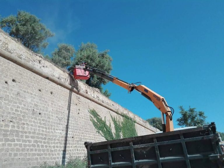 Χανιά: Καθαρισμός τείχους της Ανατολικής Τάφρου