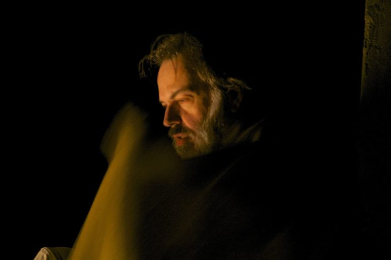 «Το κιβώτιο» του Άρη Αλεξάνδρου στο Θέατρο Ρεματιάς