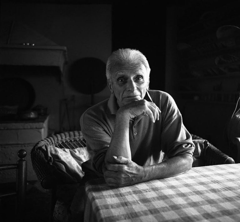 Ο Μιχάλης Μαδένης μάς ξεναγεί στην Οικία & Ατελιέ Τέτση